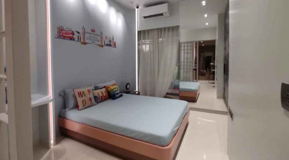 Unique-Vistas-Gallery-Master-Bedroom